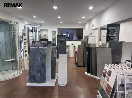 img-2427.jpeg | Pronájem - obchodní prostor, 407 m²