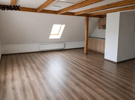 whatsapp-image-2026-05-22-at-18.25.27.jpeg | Pronájem bytu, 2+kk, 65 m²