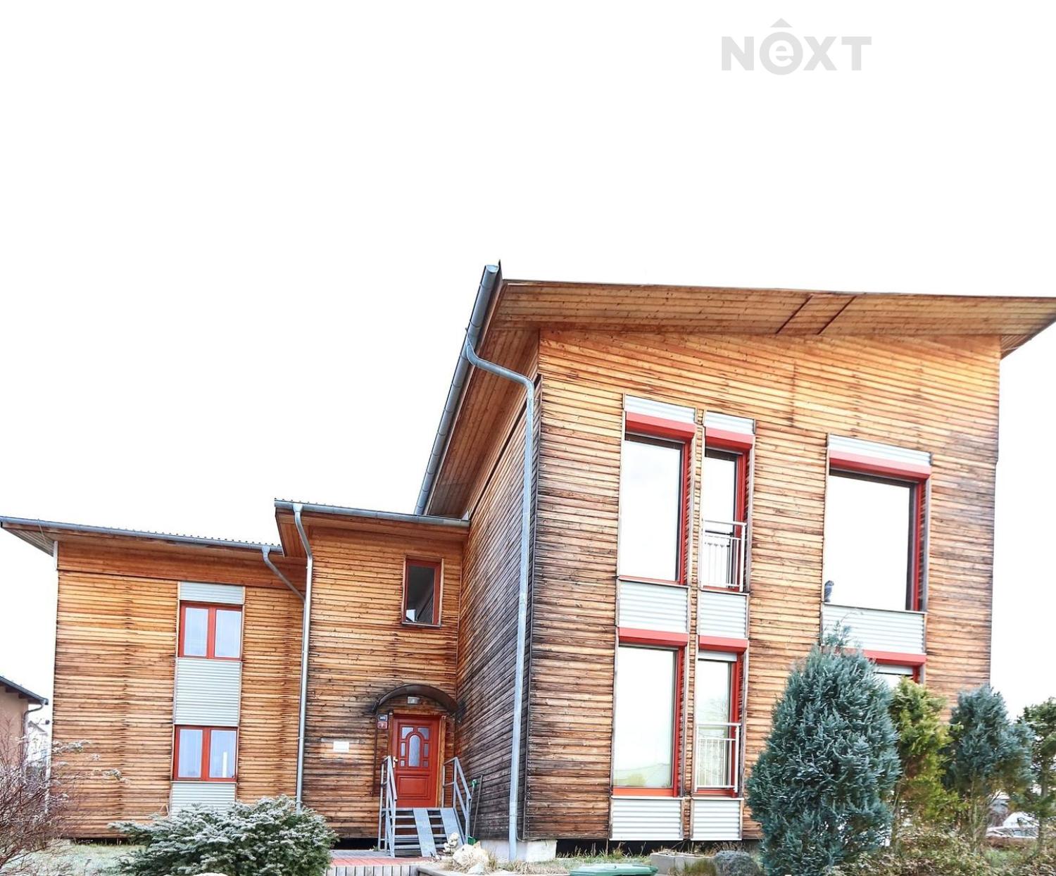 Prodej komerční Činžovní dům, 370㎡