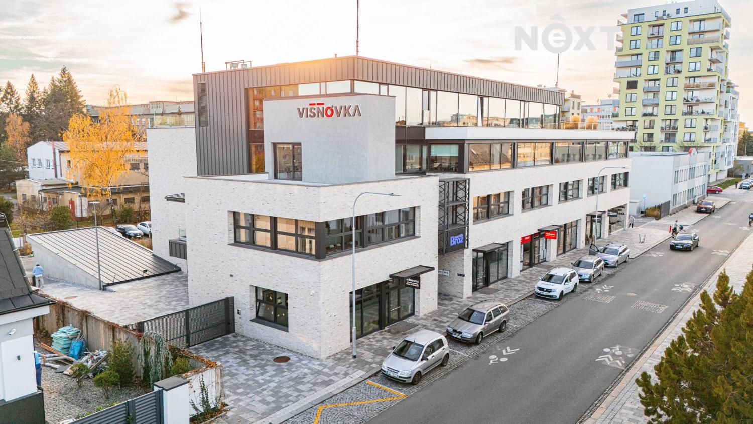 Pronájem komerční Obchodní prostory, 110㎡