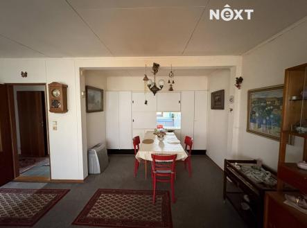 Pronájem - dům/vila, 285 m²