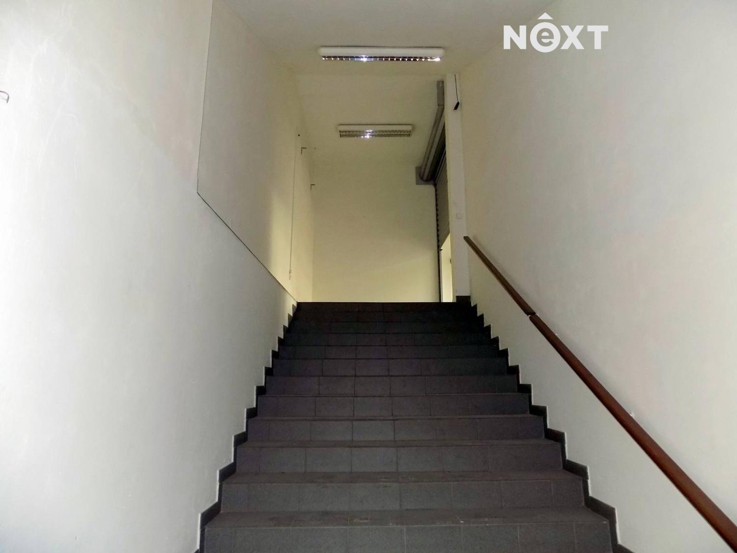 Pronájem komerční Obchodní prostory, 750㎡