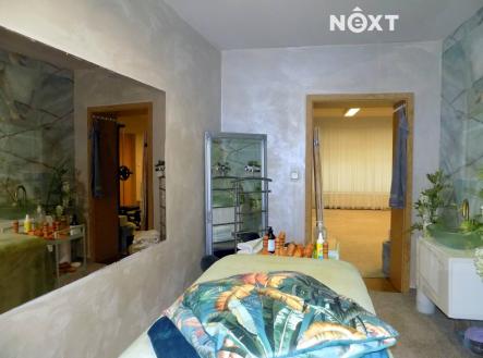 Pronájem - komerční objekt, obchodní centrum, 379 m²