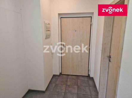 Obrázek k zakázce č.: 708952 | Pronájem bytu, 1+kk, 39 m²