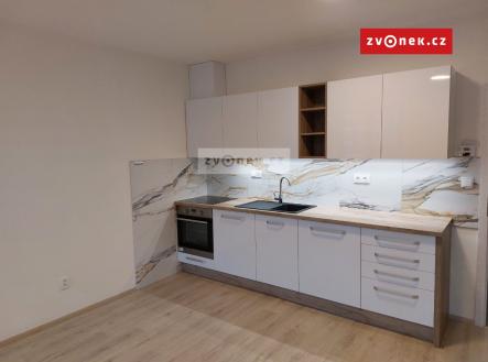 Obrázek k zakázce č.: 656861 | Pronájem bytu, 1+kk, 35 m²