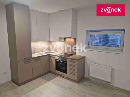 Obrázek k zakázce č.: 728591 | Pronájem bytu, 1+kk, 35 m²