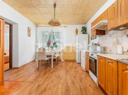 1.NP - kuchyně_1 | Prodej - dům/vila, 130 m²