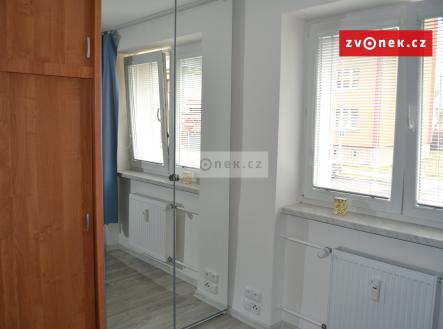 Obrázek k zakázce č.: 697126 | Pronájem bytu, 2+kk, 34 m²