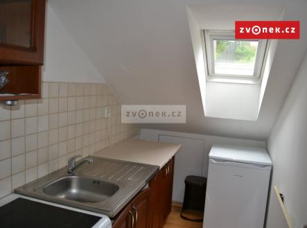 Obrázek k zakázce č.: 702776 | Pronájem bytu, garsoniéra, 28 m²