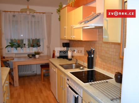 Obrázek k zakázce č.: 702766 | Pronájem bytu, 2+1, 53 m²