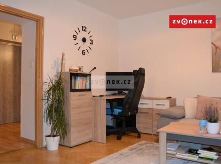 Obrázek k zakázce č.: 702766 | Pronájem bytu, 2+1, 53 m²