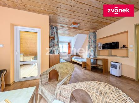 Obrázek k zakázce č.: 715982 | Prodej - dům/vila, 200 m²