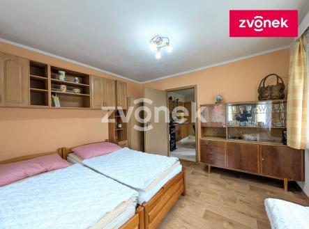 Obrázek k zakázce č.: 715982 | Prodej - dům/vila, 200 m²