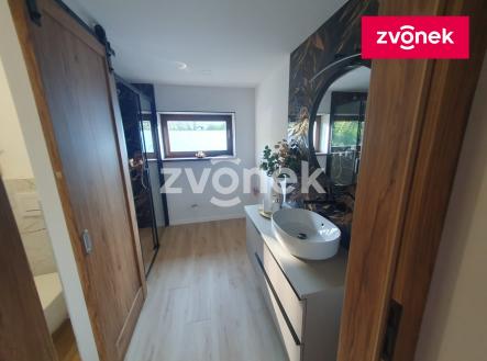 Obrázek k zakázce č.: 717782 | Pronájem bytu, 2+1, 65 m²