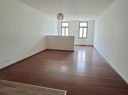 Pronájem bytu, 1+kk, 60 m²