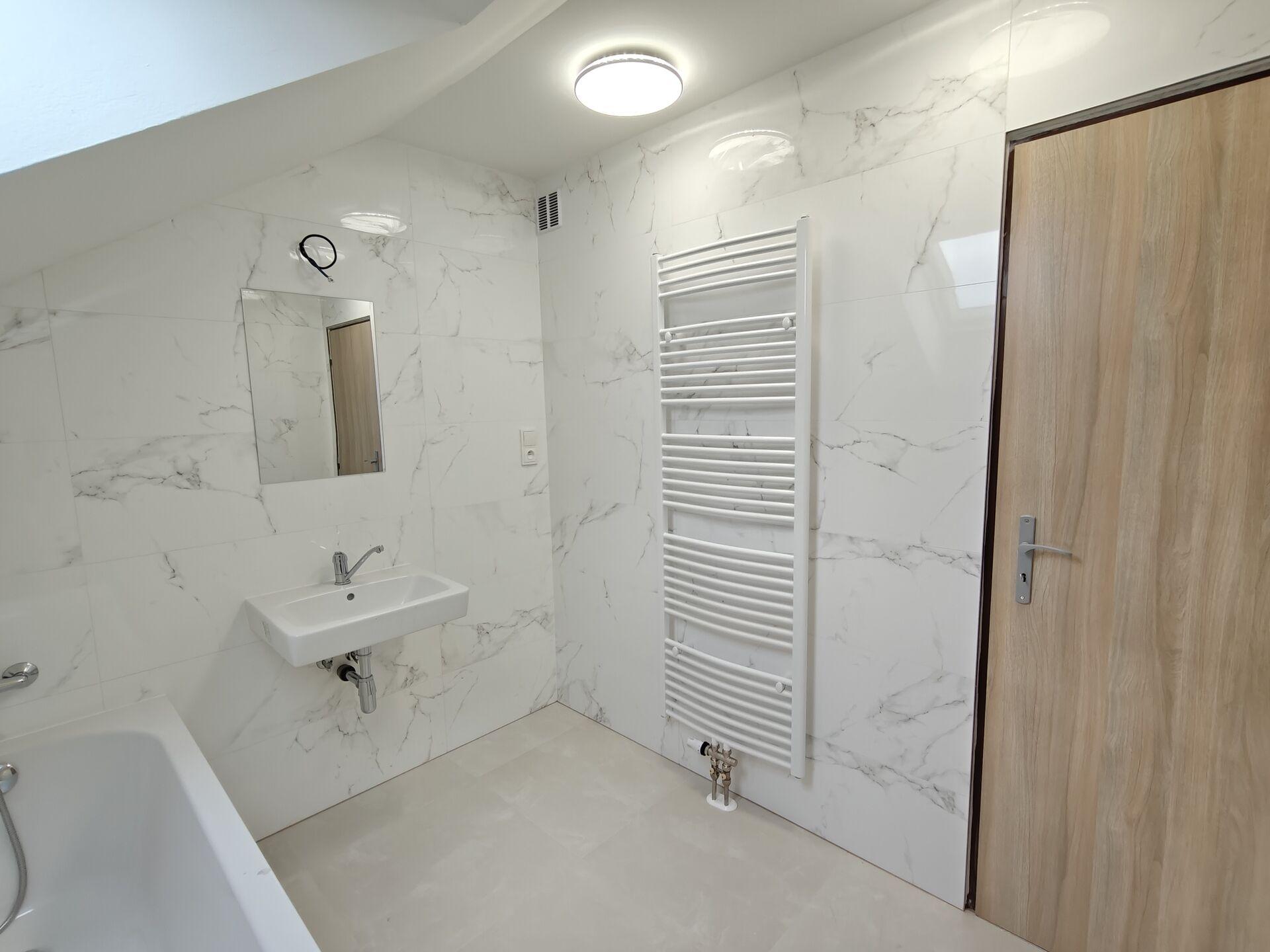 Pronájem podkrovního bytu 4 + 1 Teplice