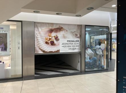 Pronájem - obchodní prostor