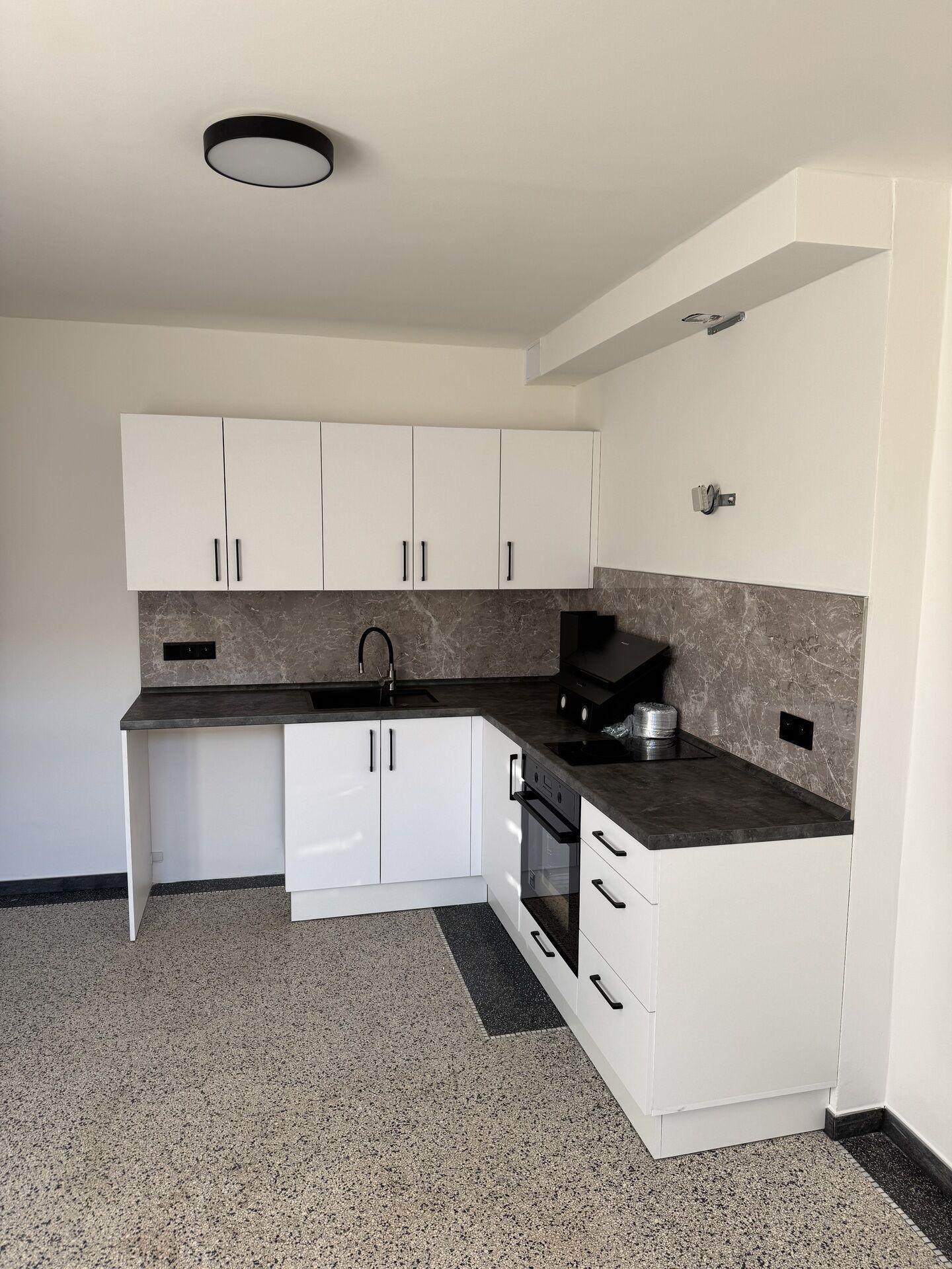 Pronájem bytu 2+1 s balkonem v Teplicích