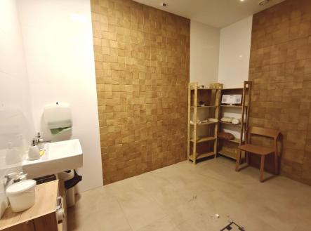 Pronájem - obchodní prostor