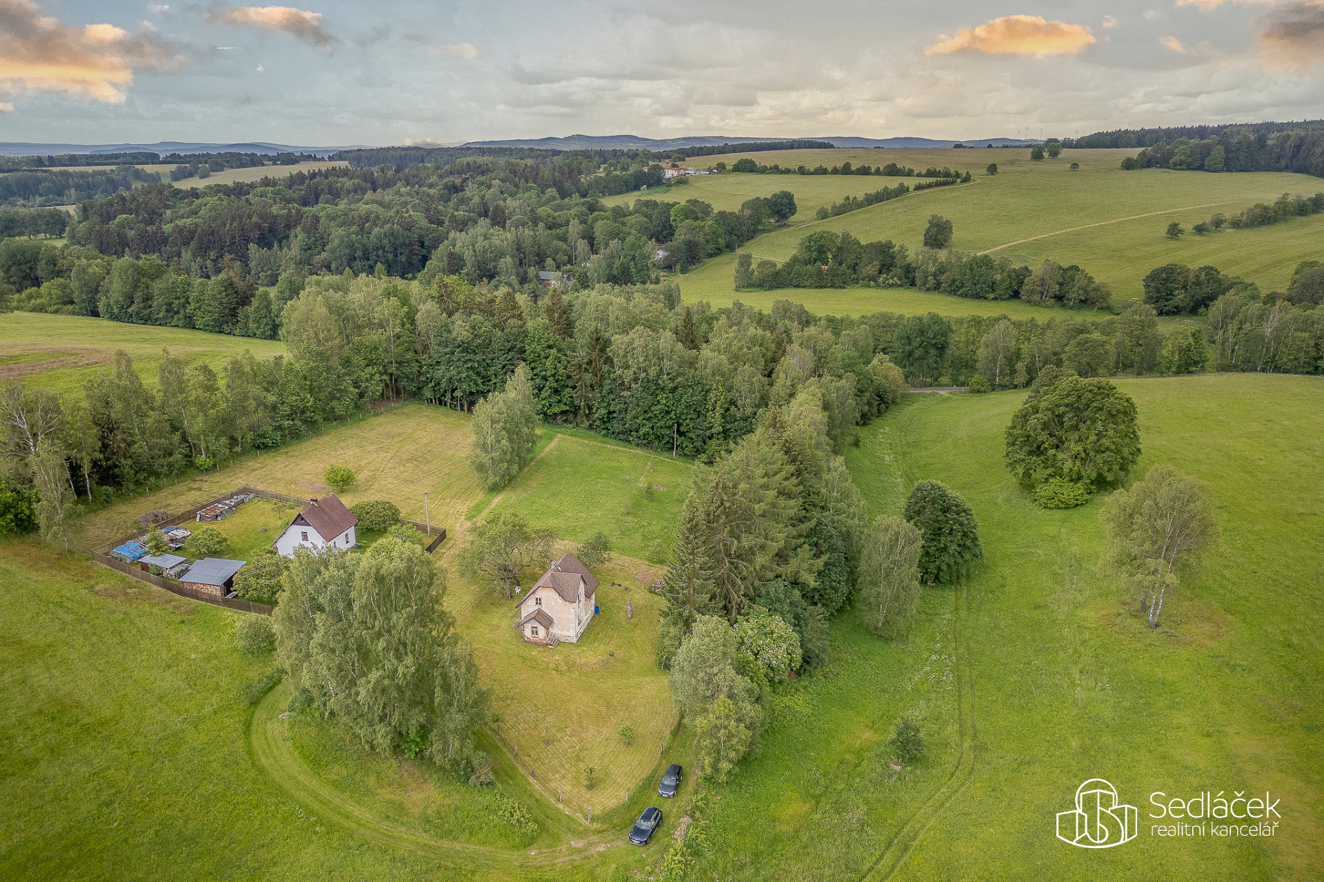 Nemovitist s pozemkem pozemek o rozloze 5.446 m², Luby u Chebu.