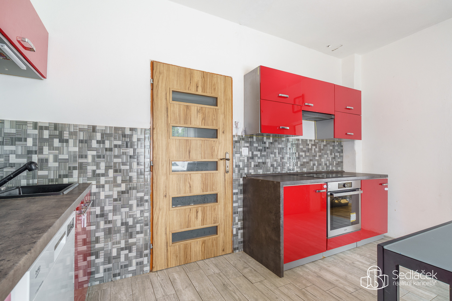 RD 3+1  v Horním Částkově, Habartov  se zahradou 944m2 a samostatnou garáží.