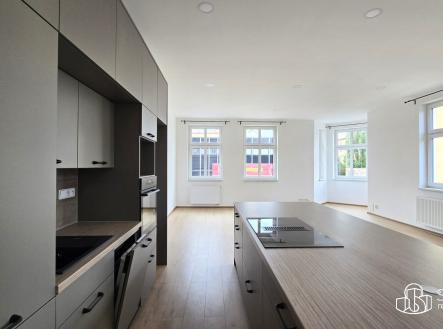 Pronájem bytu, 3+kk, 128 m²