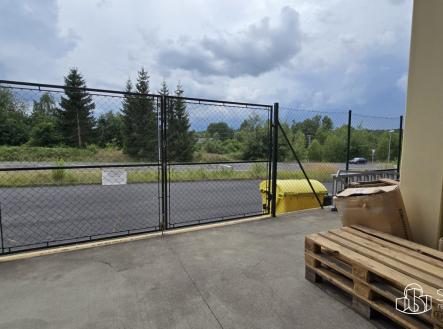 Pronájem - obchodní prostor, 876 m²