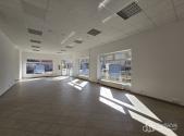 Pronájem - obchodní prostor, 94 m²
