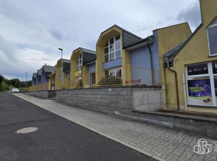 Pronájem - komerční objekt, výroba, 876 m²