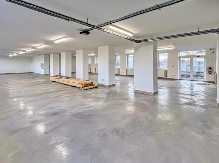 Pronájem - skladovací prostor, 278 m²