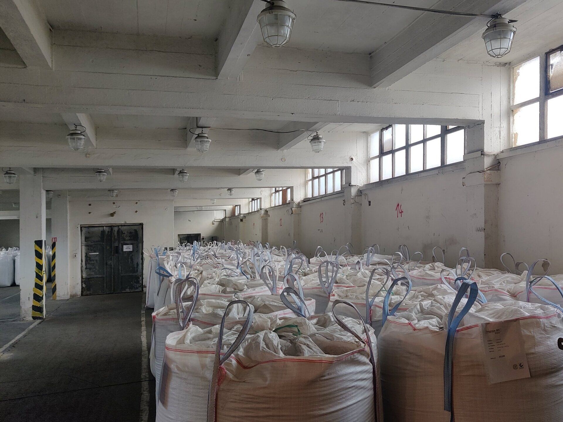 Skladové plochy o výměře 1.000 m2