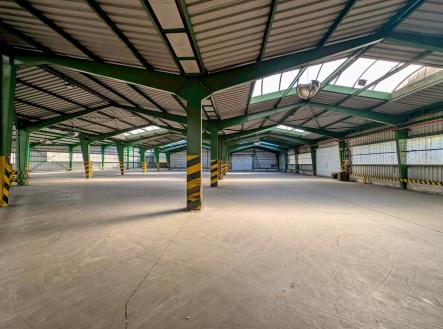 Pronájem - komerční objekt, sklad, 6 805 m²