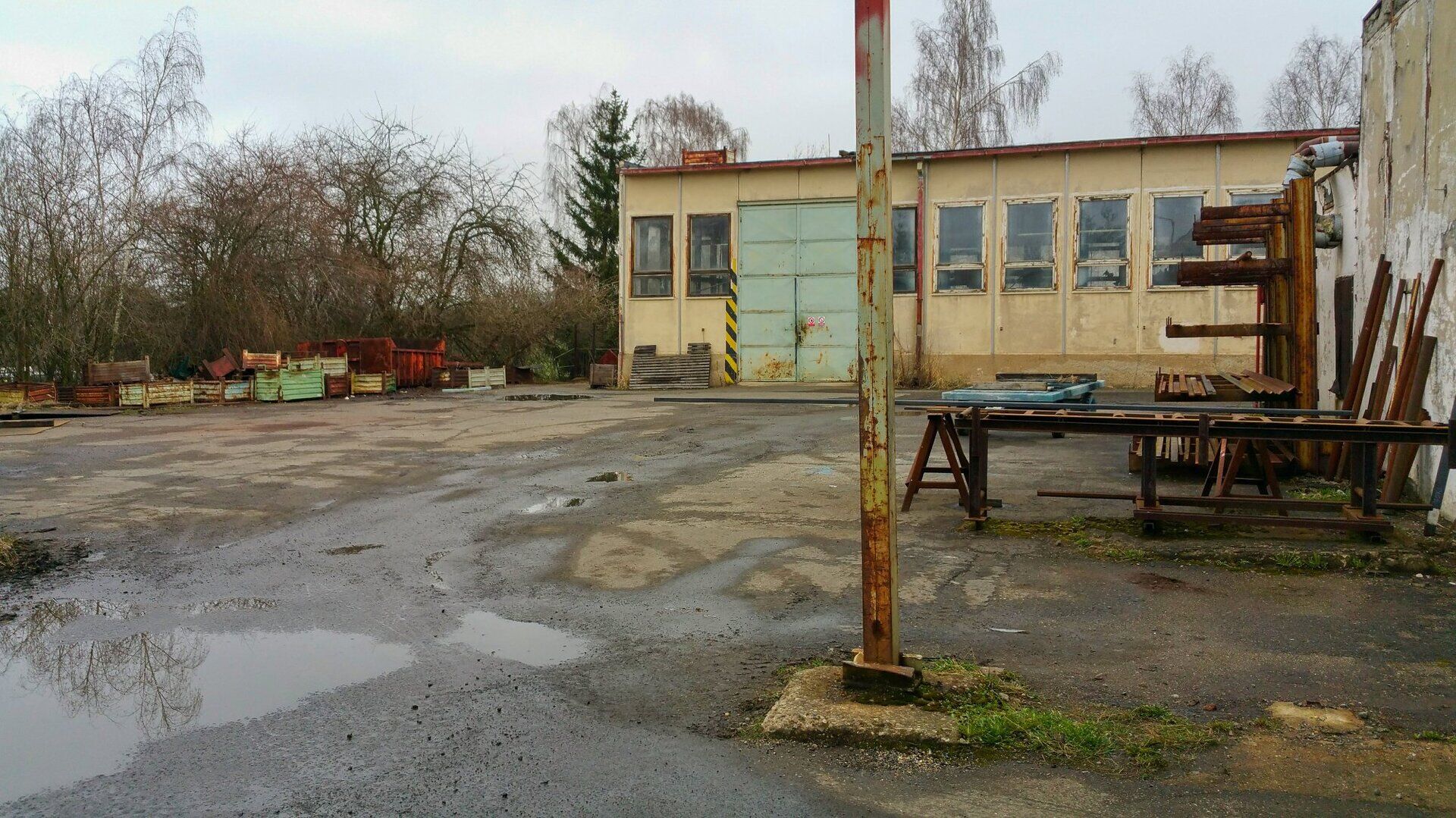 Přízemní hala pro výrobu a skladování 545 m2