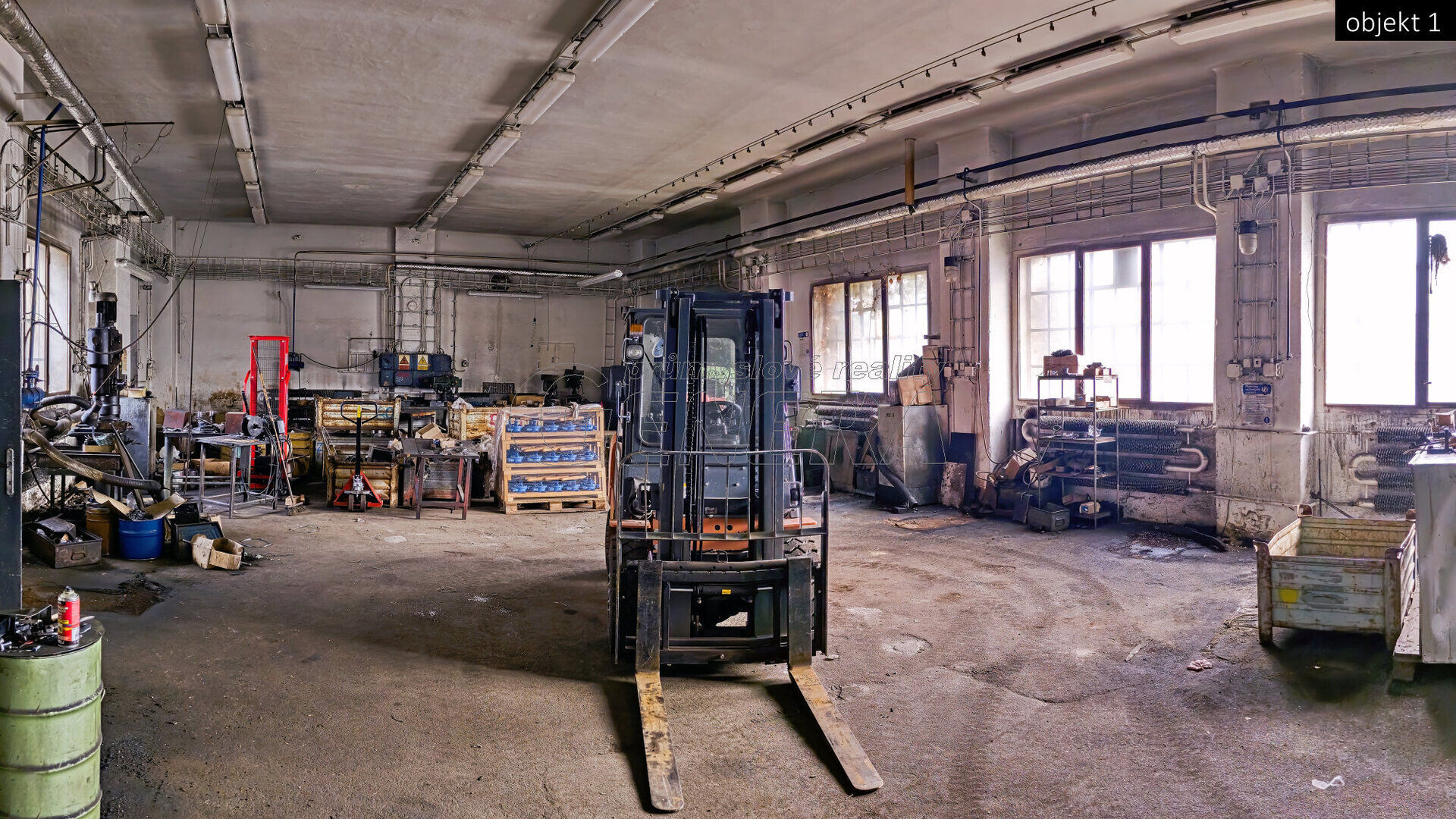 Dílenský a skladovací areál o celkové podlahové ploše 1.870 m2