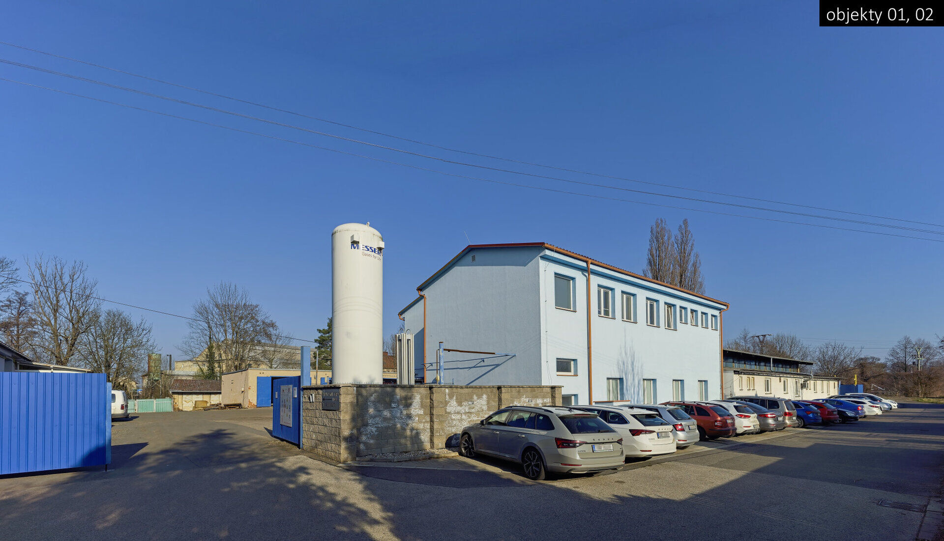 Areál k podnikání - haly a pozemky o výměře 4.387 m2