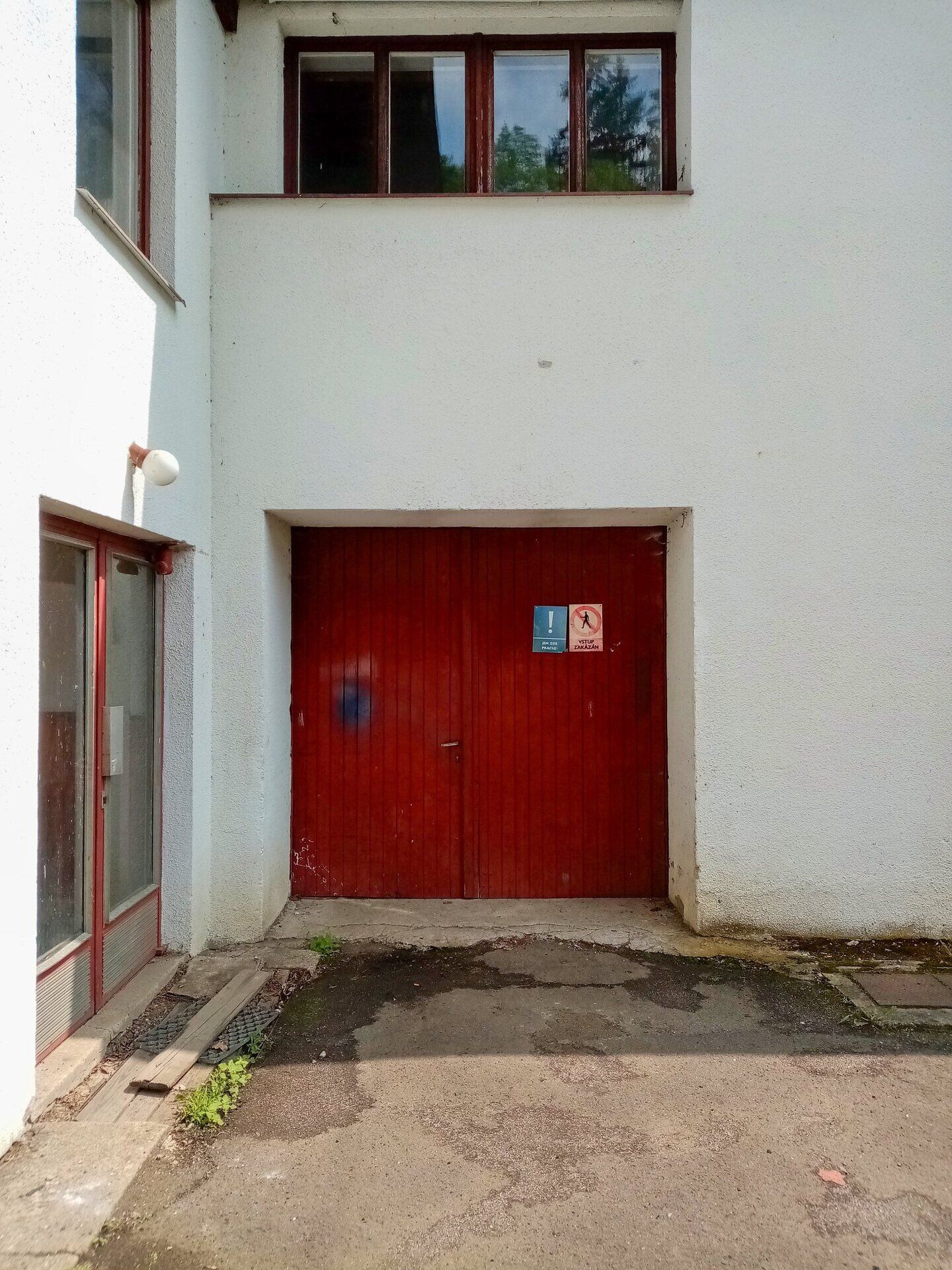 Malá dílna / sklad / garáž pro osobní vůz o ploše cca 45 m2