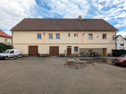 Prodej - dům/vila, 800 m²
