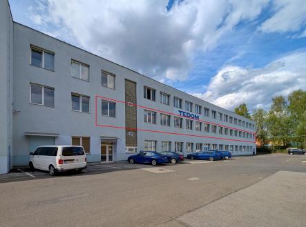 Pronájem - kanceláře, 400 m²