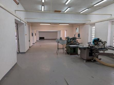 Pronájem - komerční objekt, sklad, 538 m²