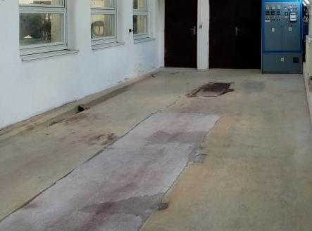 Pronájem - skladovací prostor, 193 m²