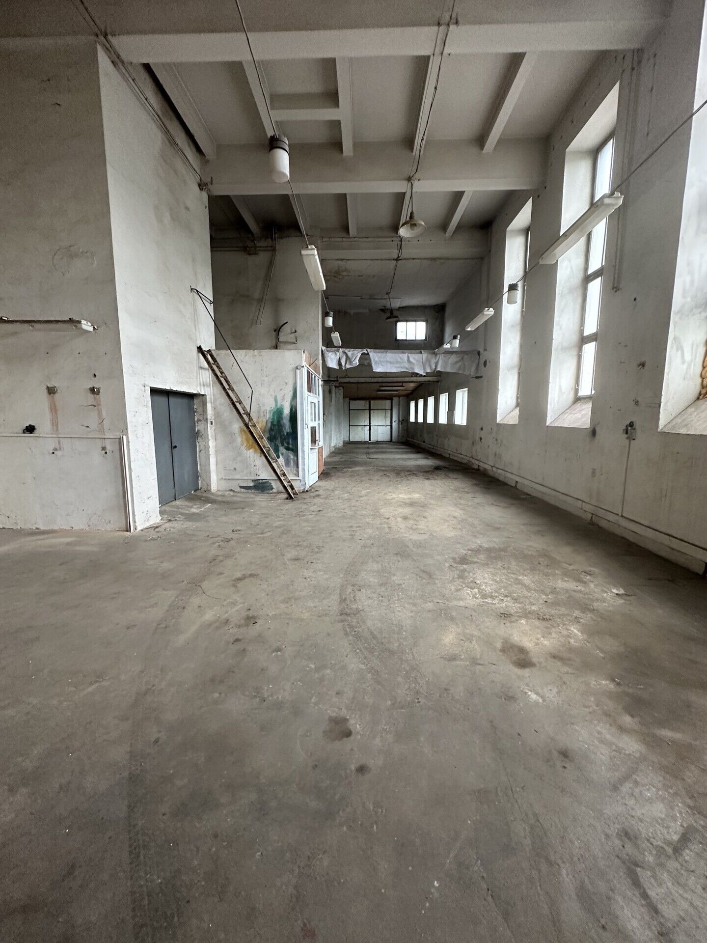 Výrobní/skladovací prostor 200 m2