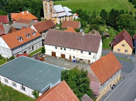 Prodej - komerční objekt, sklad, 900 m²