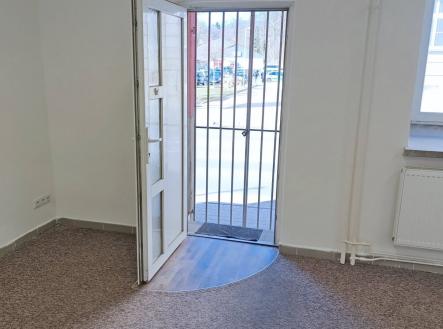 Pronájem - obchodní prostor, 41 m²