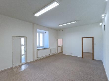 Pronájem - obchodní prostor, 41 m²