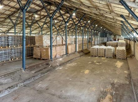 Prodej - komerční objekt, sklad, 1 833 m²