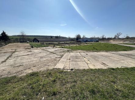 Prodej - pozemek pro komerční výstavbu, 8 200 m²