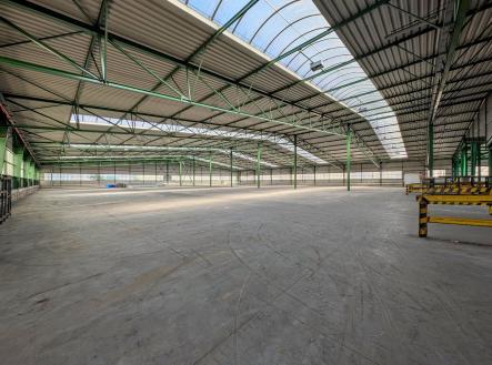 Pronájem - komerční objekt, sklad, 6 805 m²