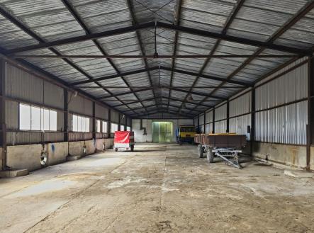 Pronájem - komerční objekt, sklad, 695 m²