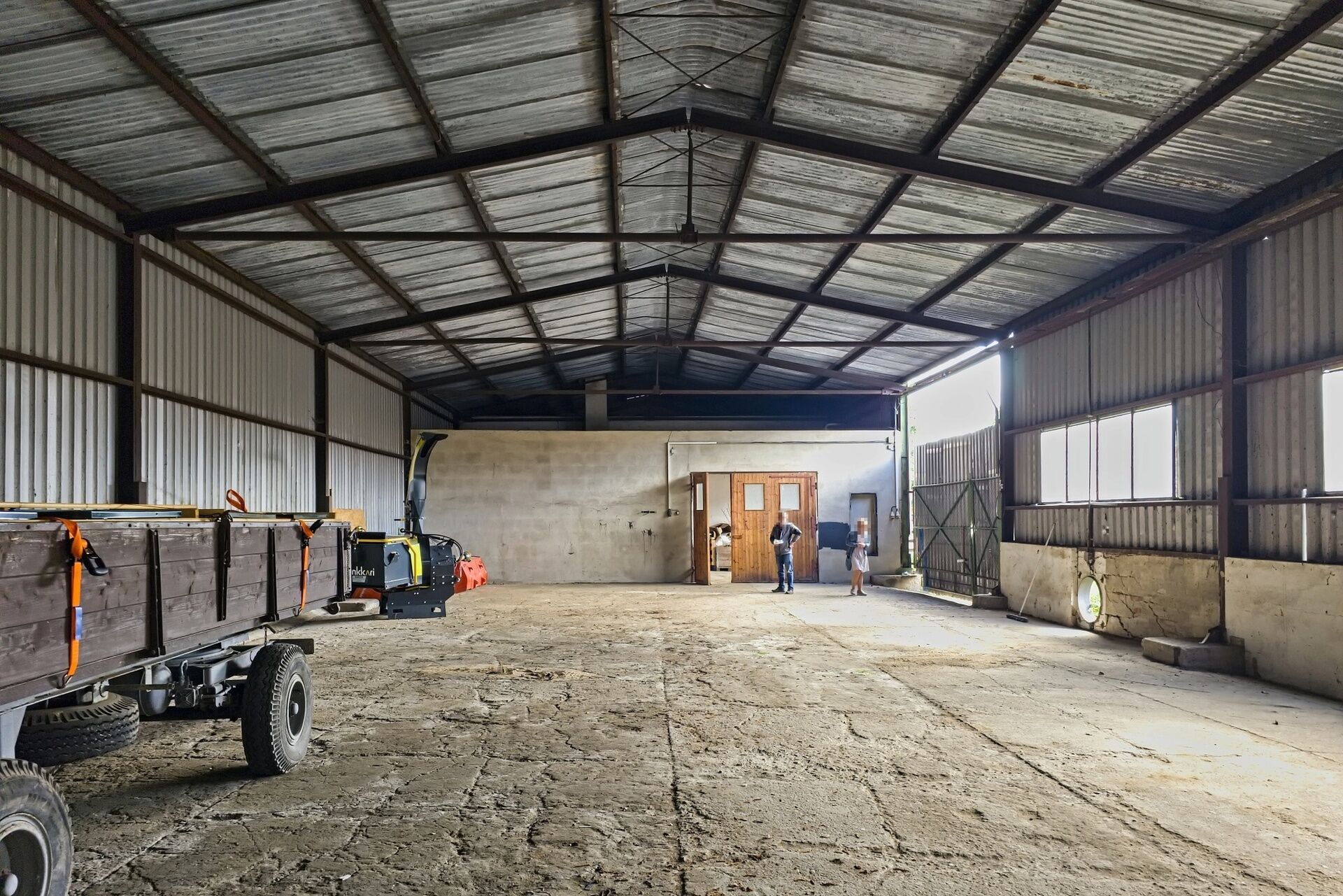 Ocelová skladová hala o ploše 695 m2