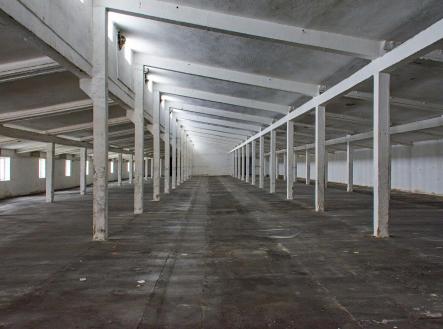 Pronájem - skladovací prostor